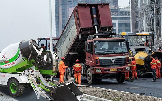 如果攪拌車液壓系統(tǒng)溫度過高怎么辦？